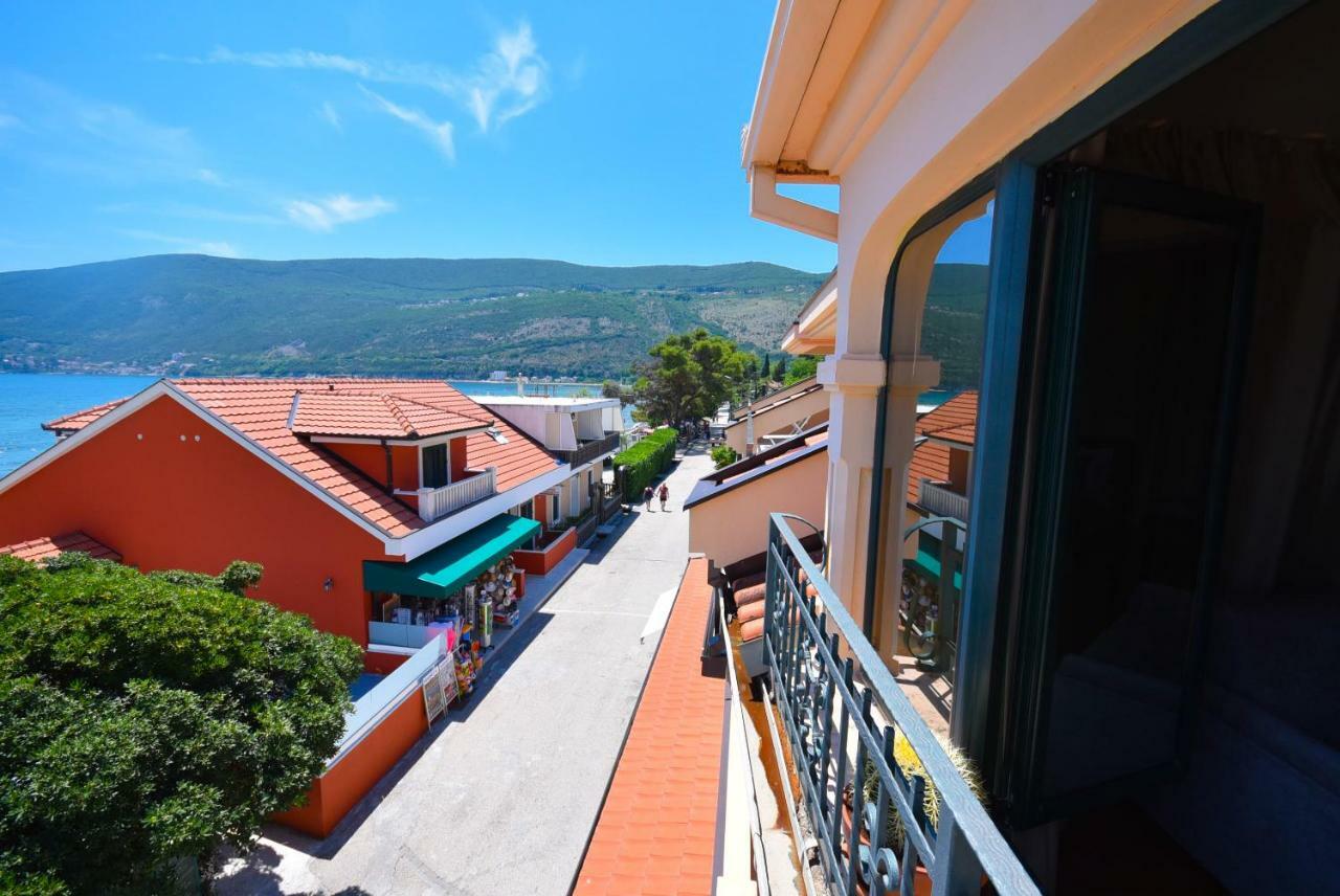 Apartments Grifone Lux Herceg Novi Exterior foto